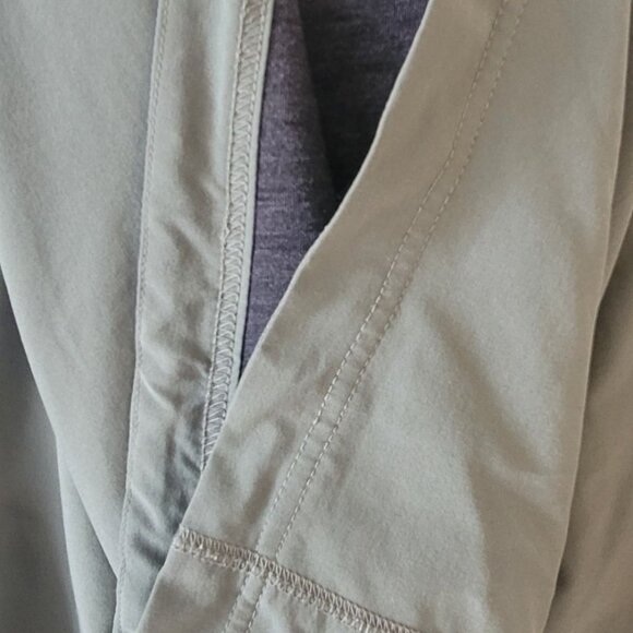 Green Columbia Zip Sweater - Picture 6 of 7